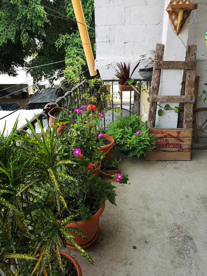 La Terraza Hostel Flores Bagian luar foto